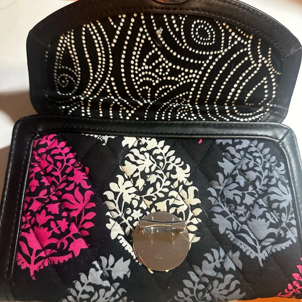 VERA BRADLEY Ultimate Wristlet in Northern Lights Print - Picture 6 of 6